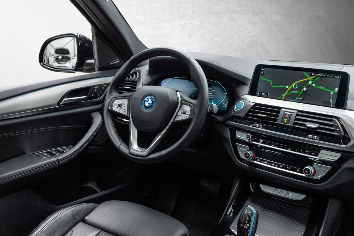 BMW iX3
