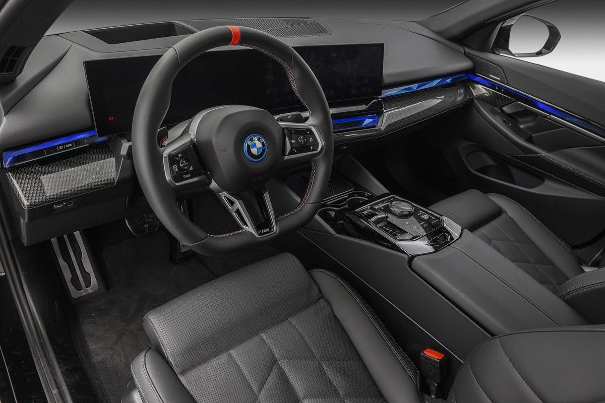 BMW i5 M60