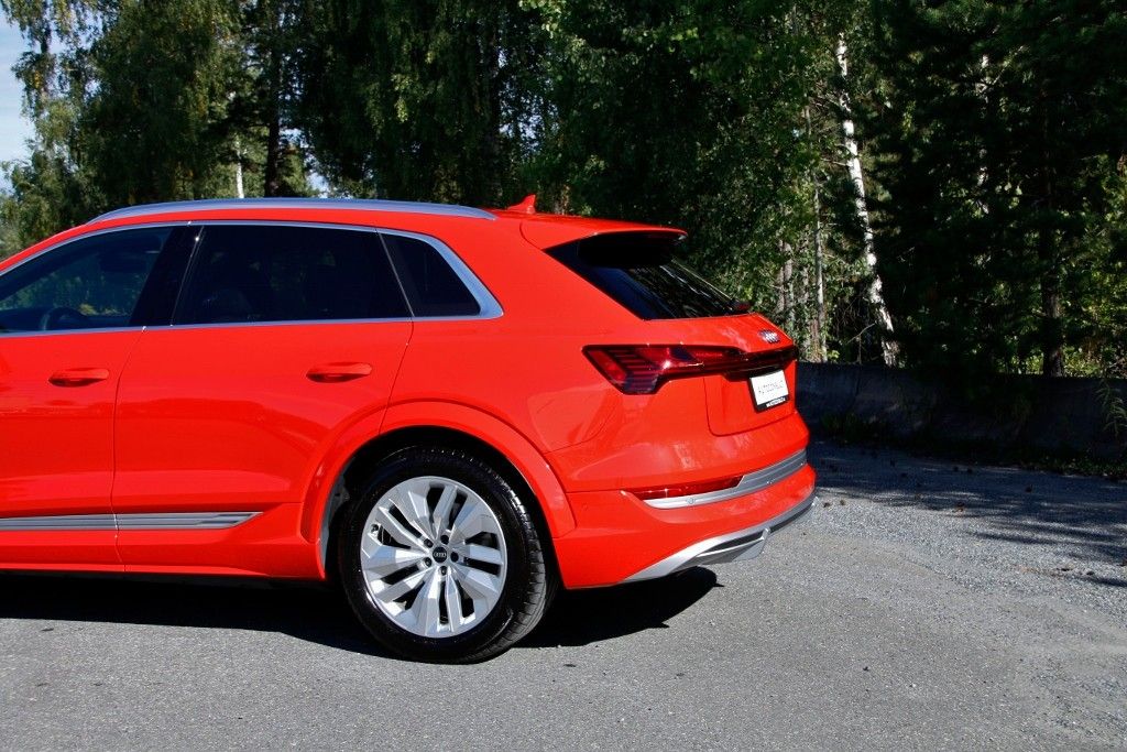 Audi e-tron