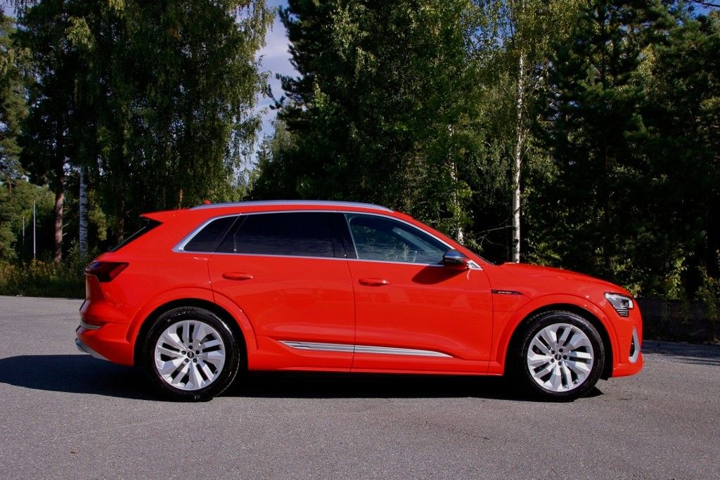 Audi e-tron