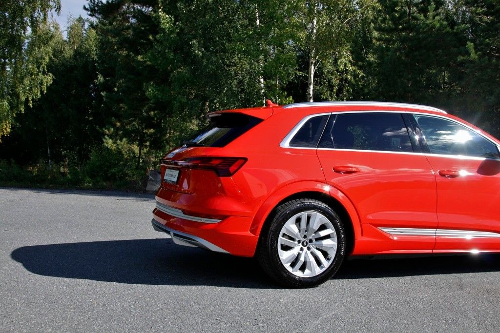 Audi e-tron