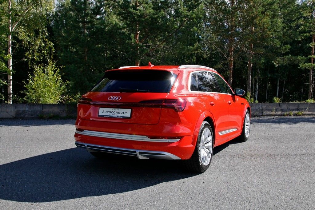 Audi e-tron