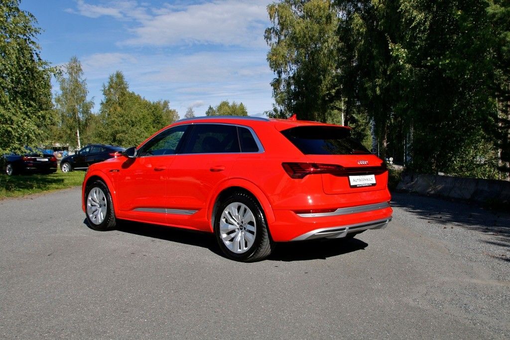 Audi e-tron