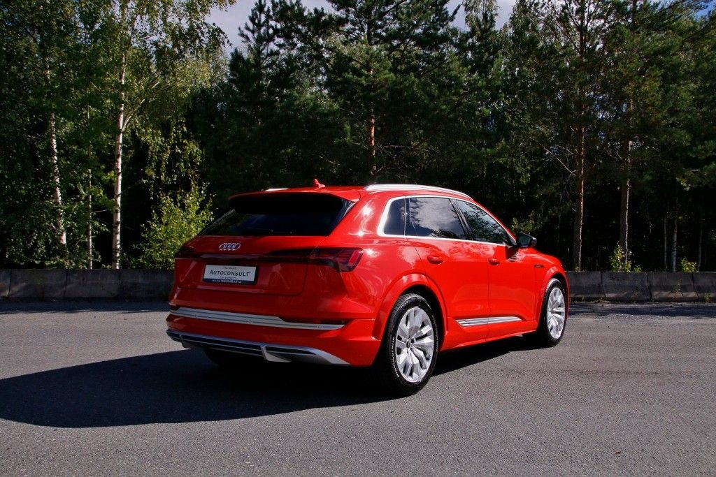 Audi e-tron