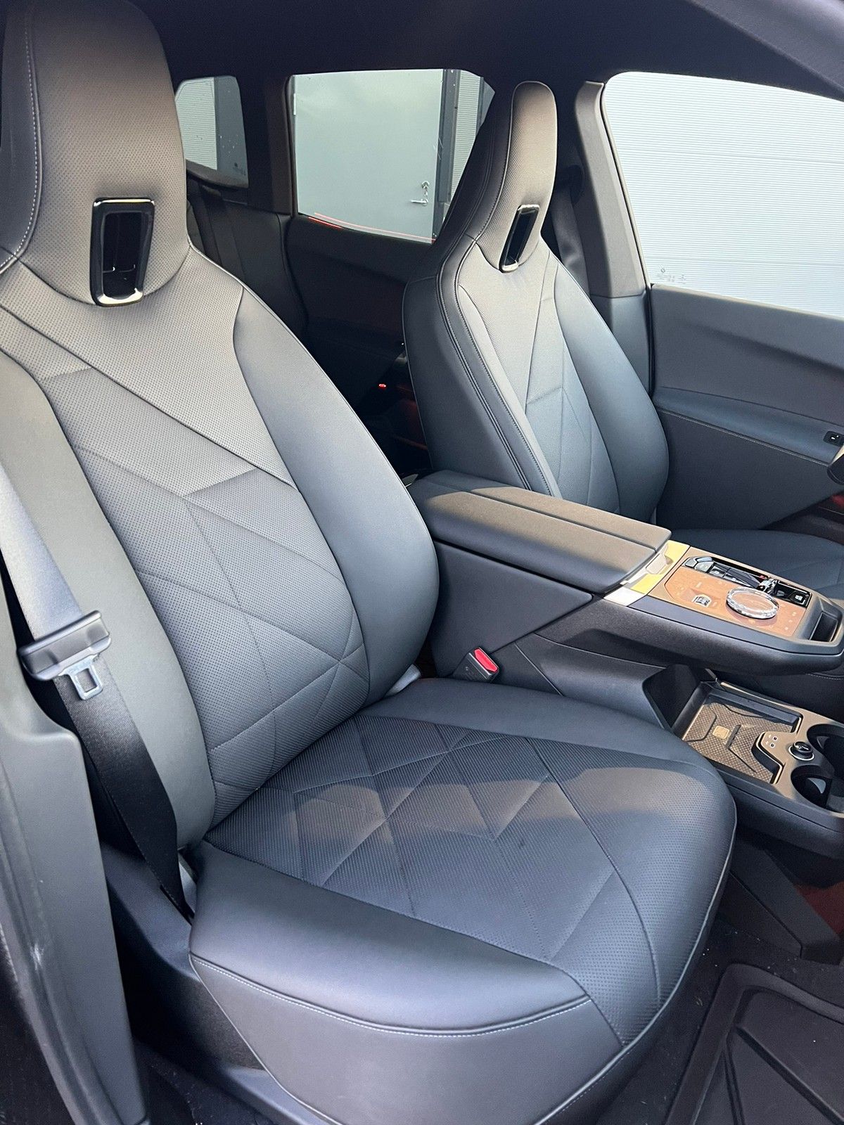 BMW iX xDrive 40