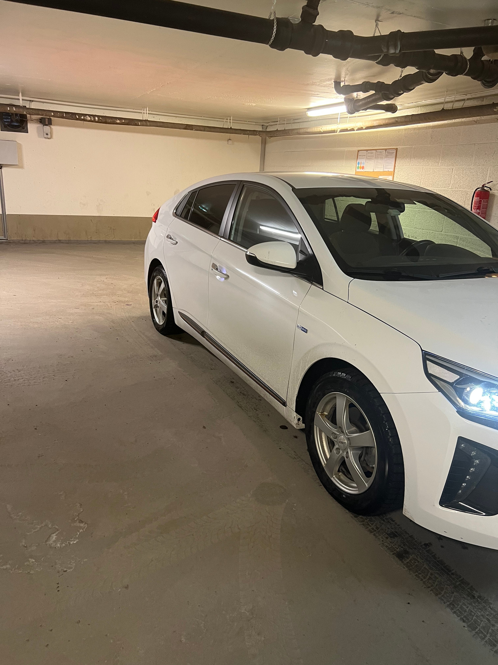 Hyundai IONIQ