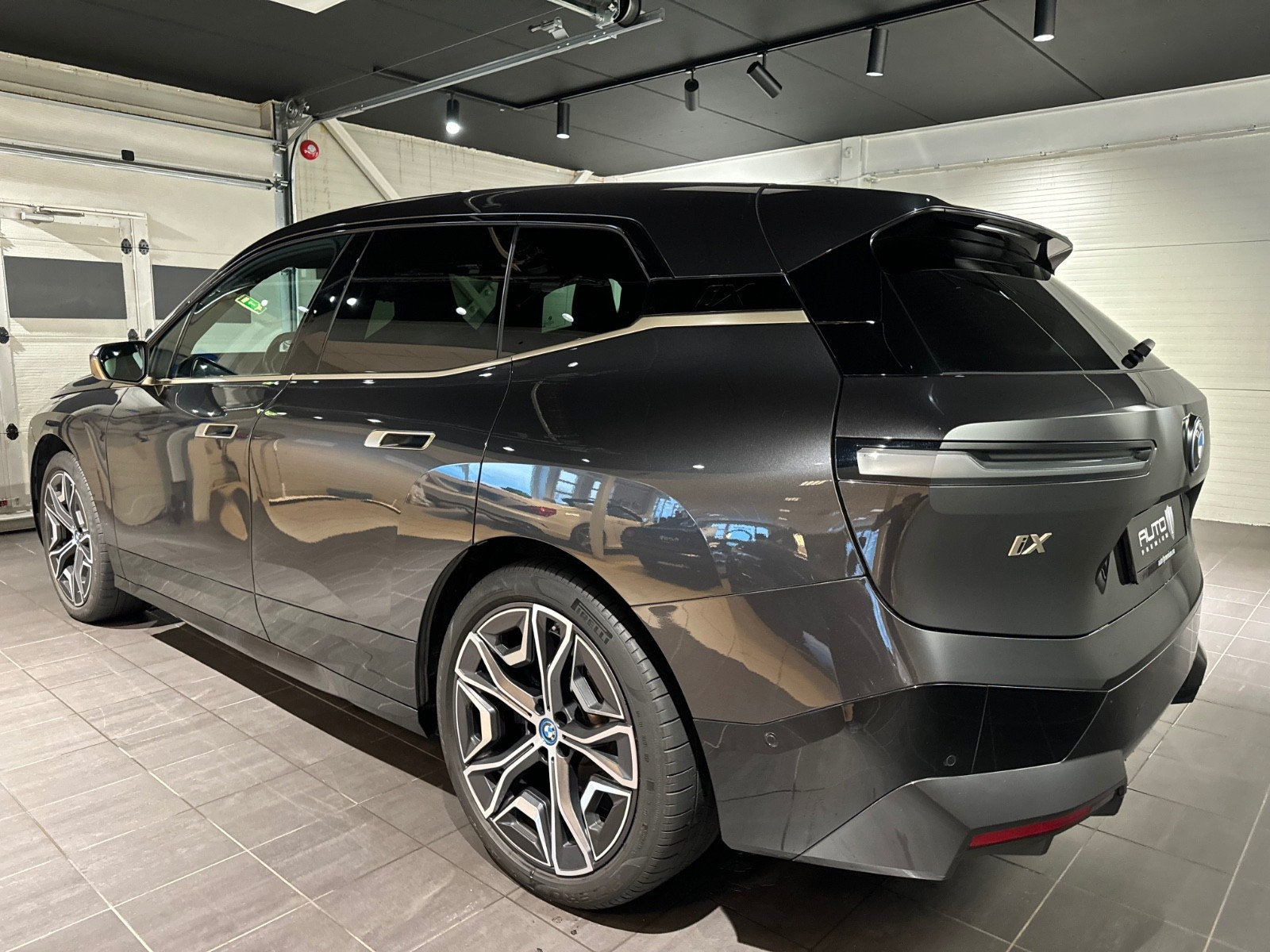 BMW iX xDrive 40