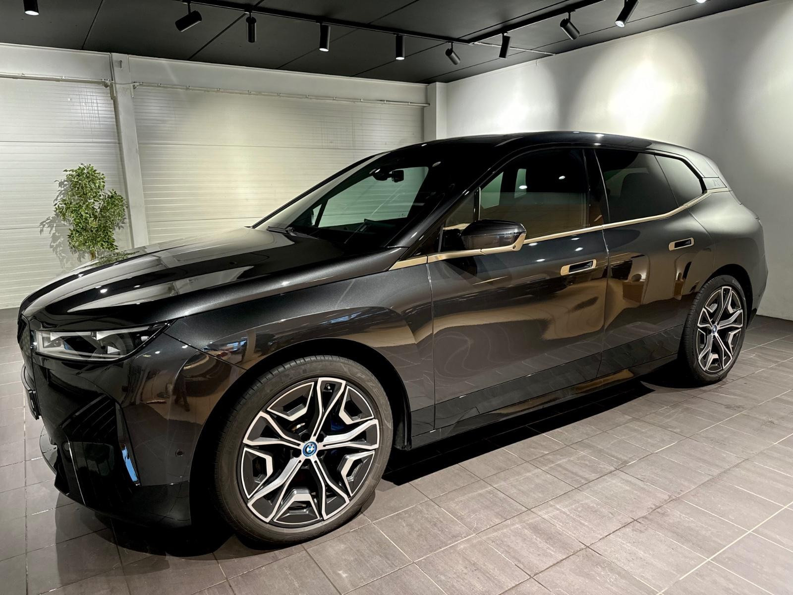 BMW iX xDrive 40