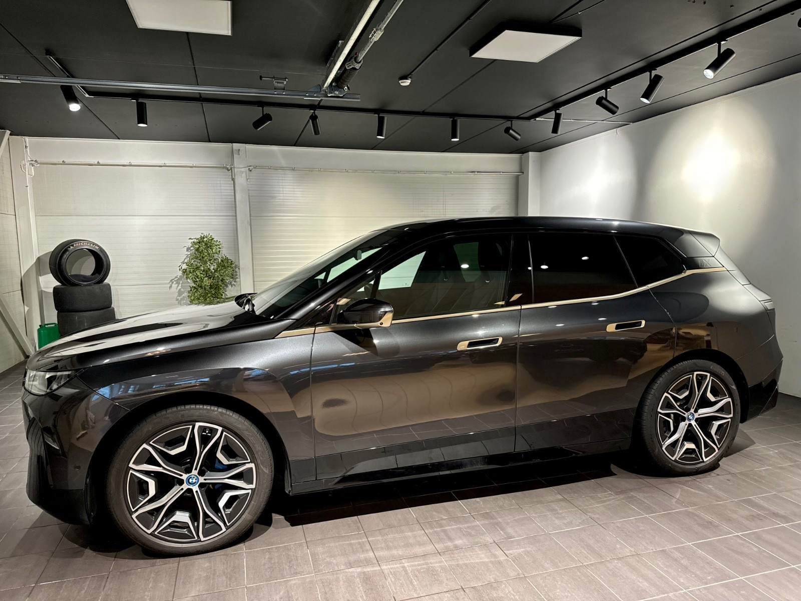BMW iX xDrive 40