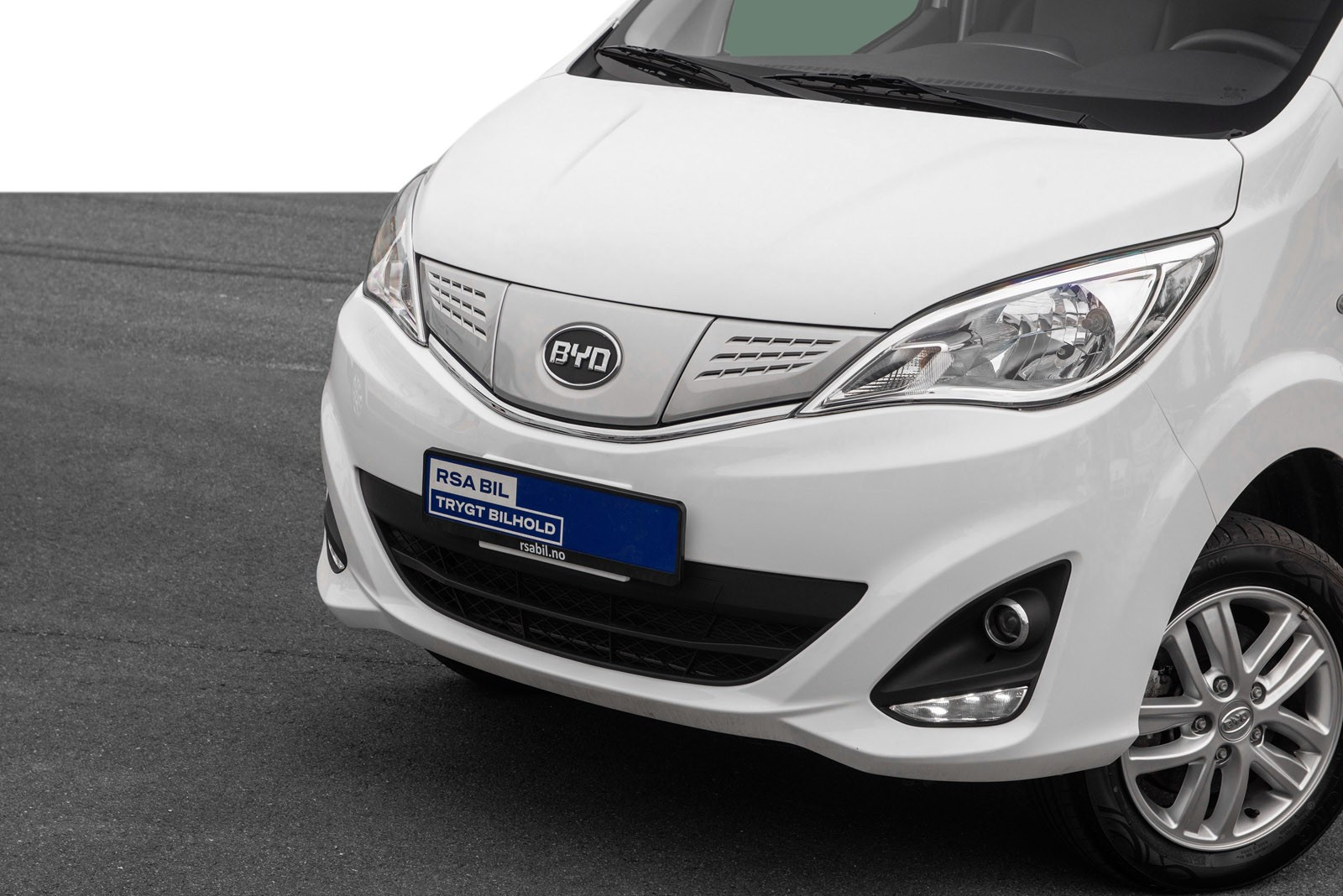 BYD T3