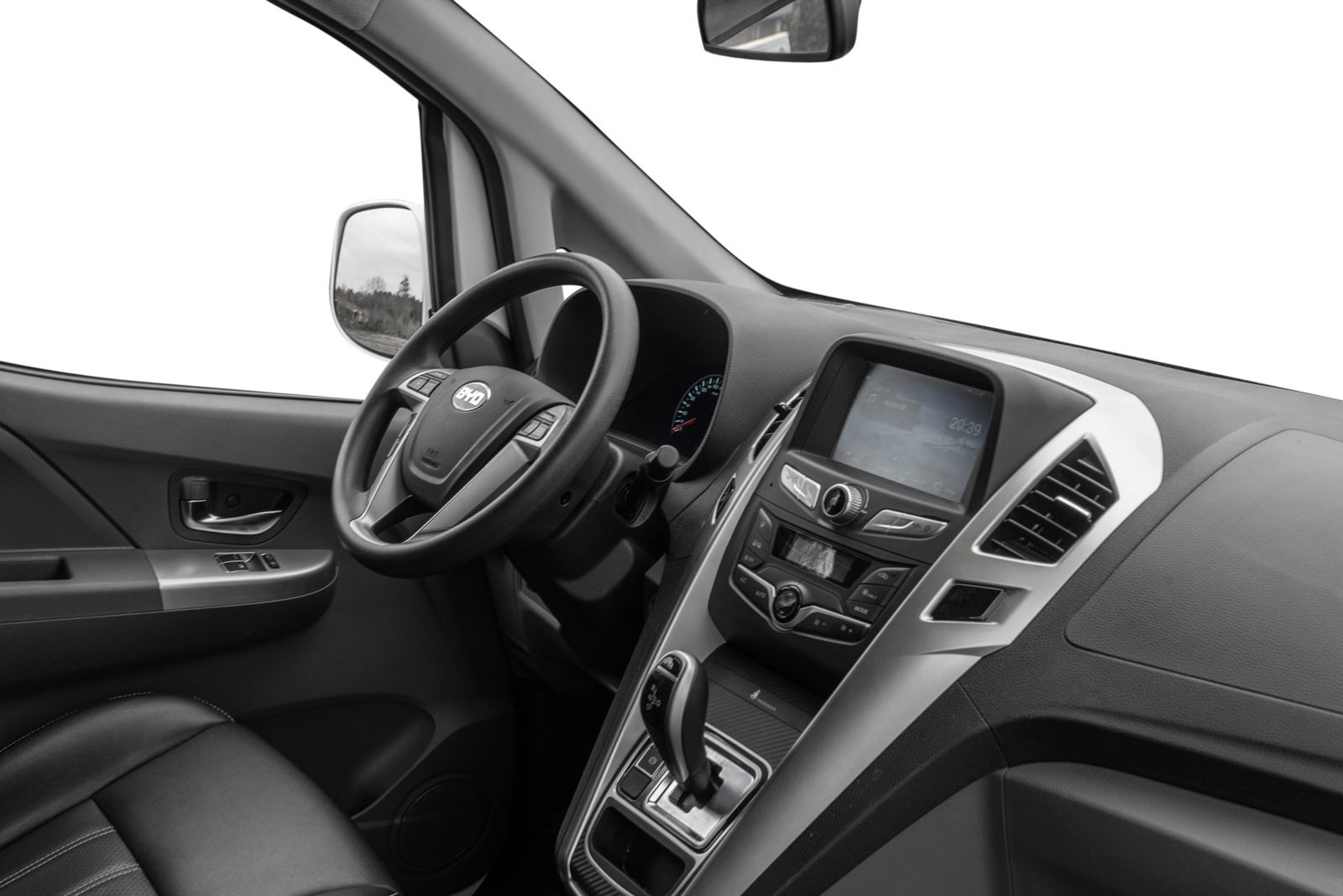 BYD T3
