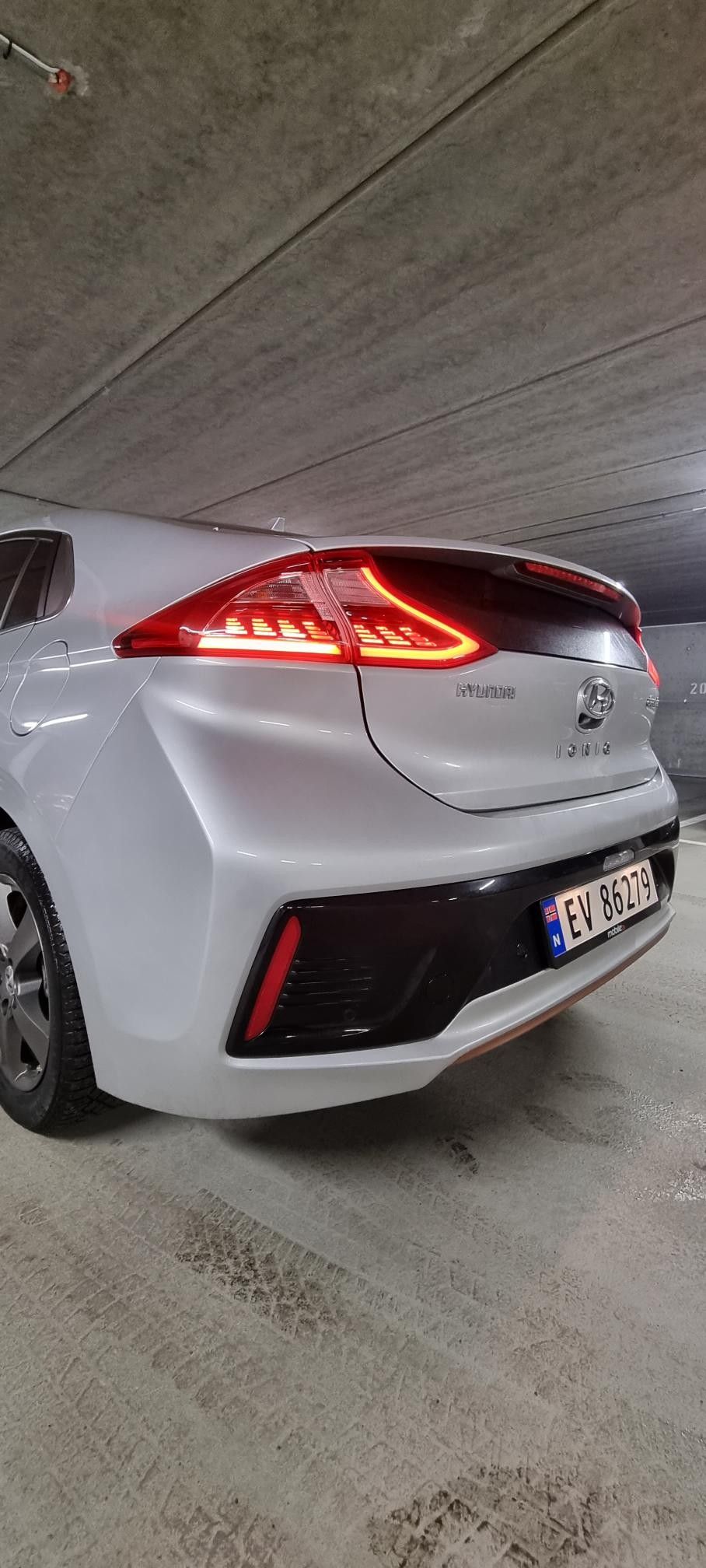 Hyundai IONIQ