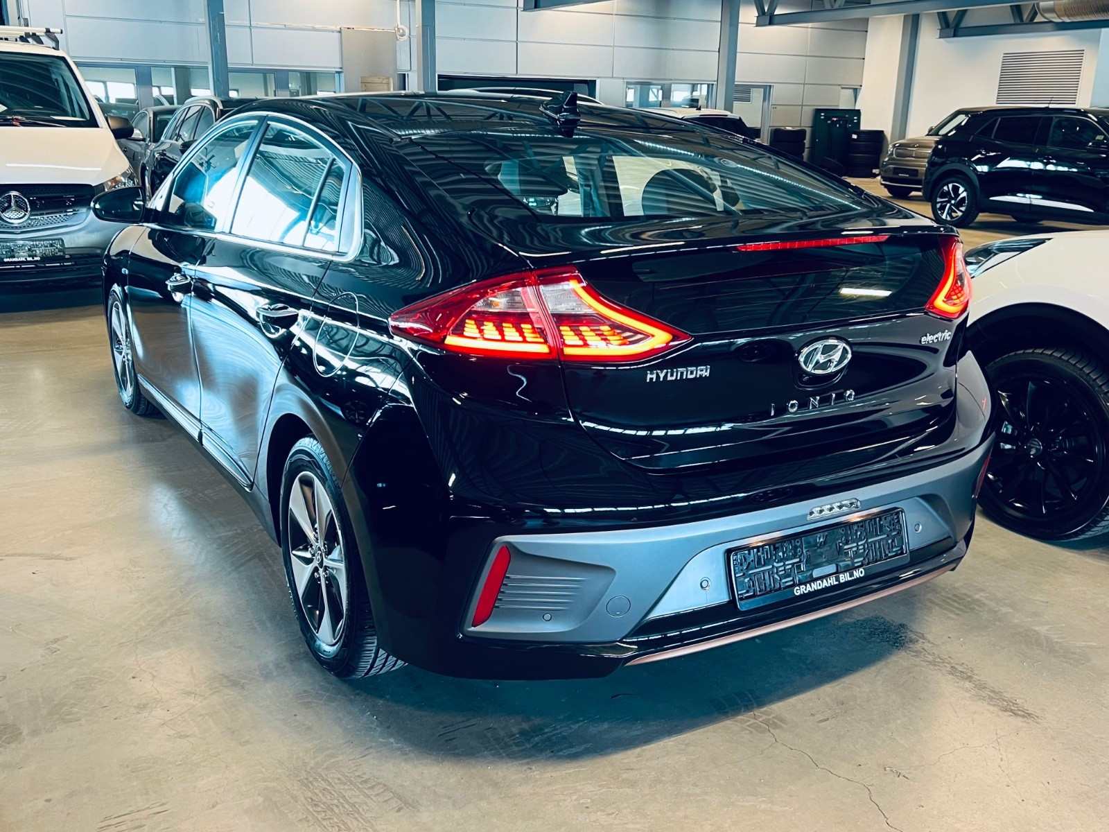Hyundai IONIQ