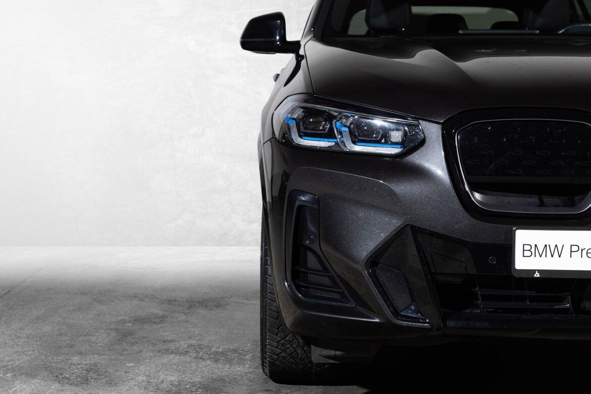 BMW iX3
