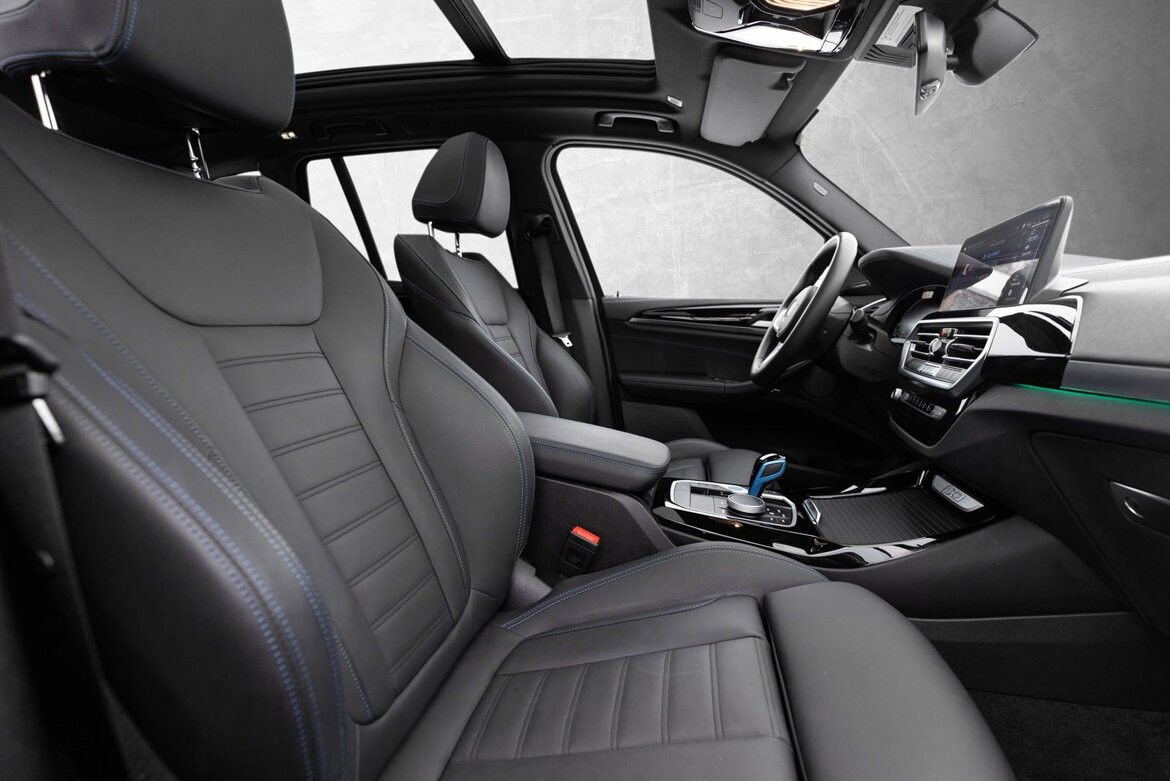 BMW iX3