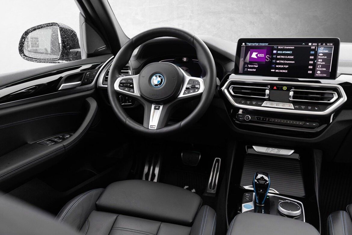 BMW iX3