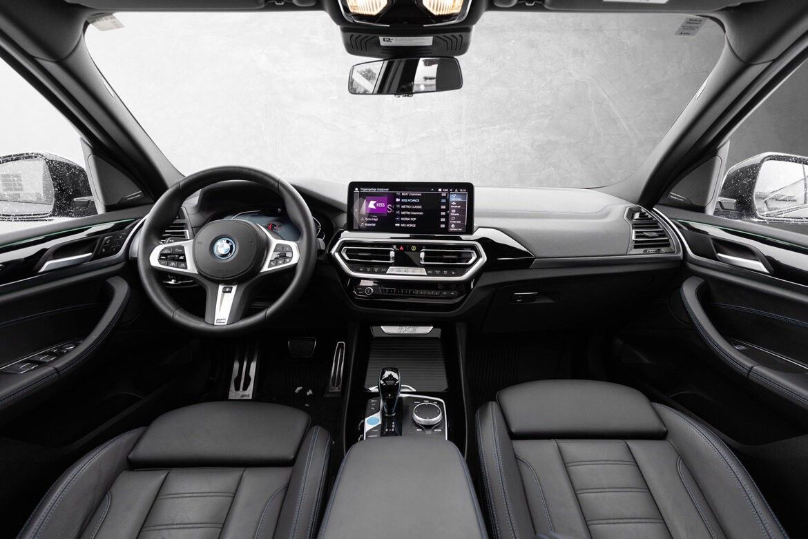 BMW iX3
