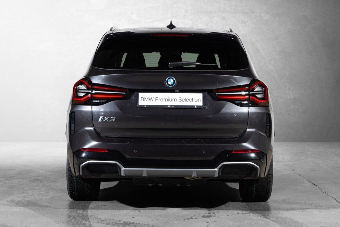 BMW iX3