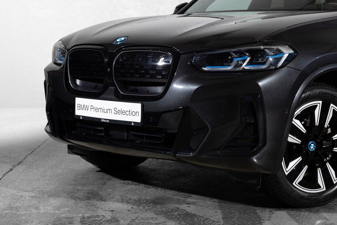 BMW iX3