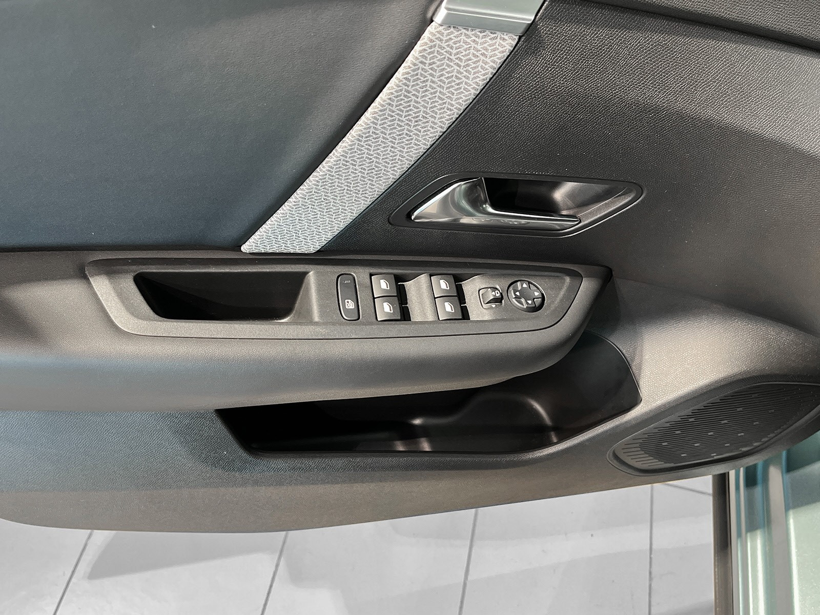 Citroen E-C4