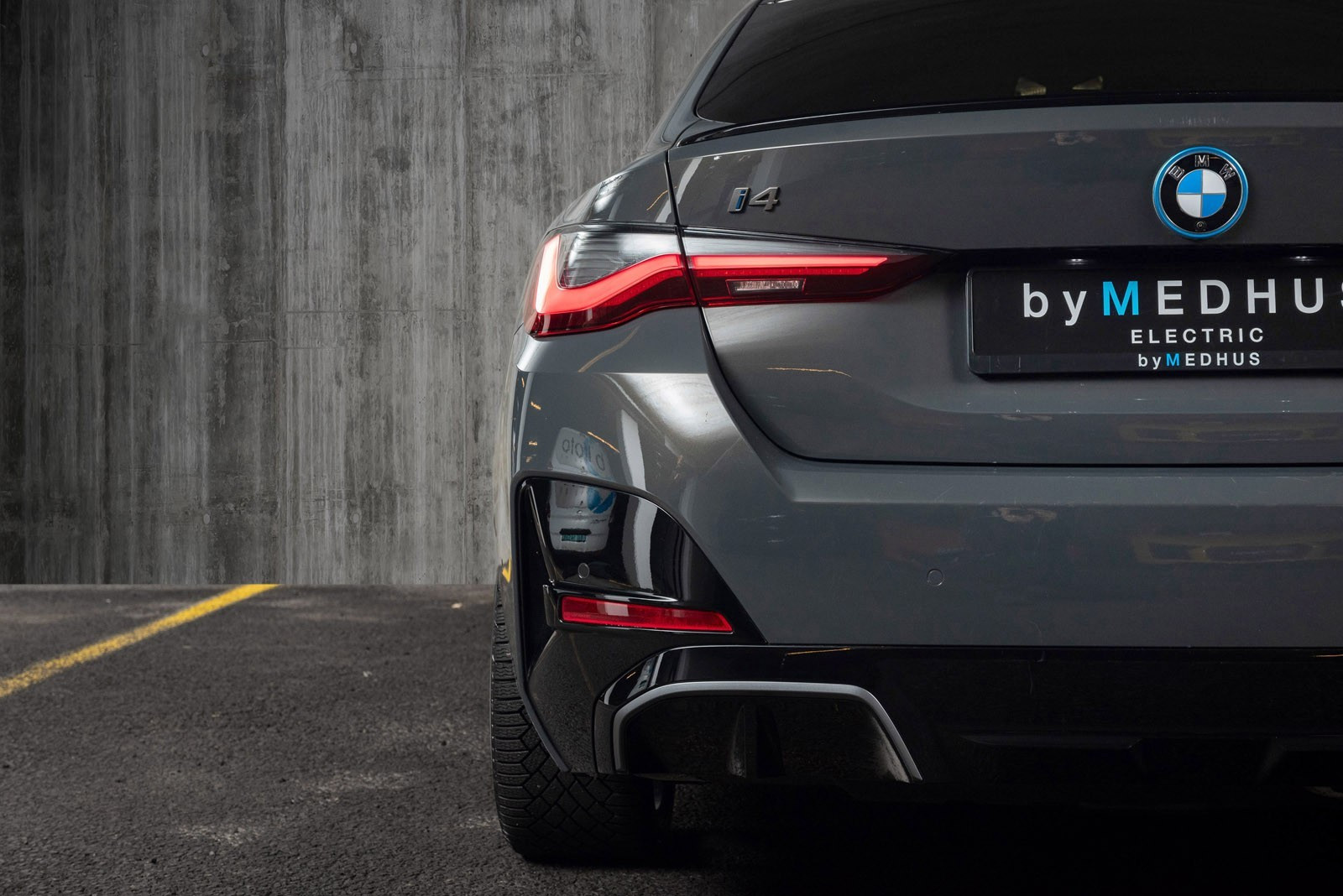 BMW i4 M50