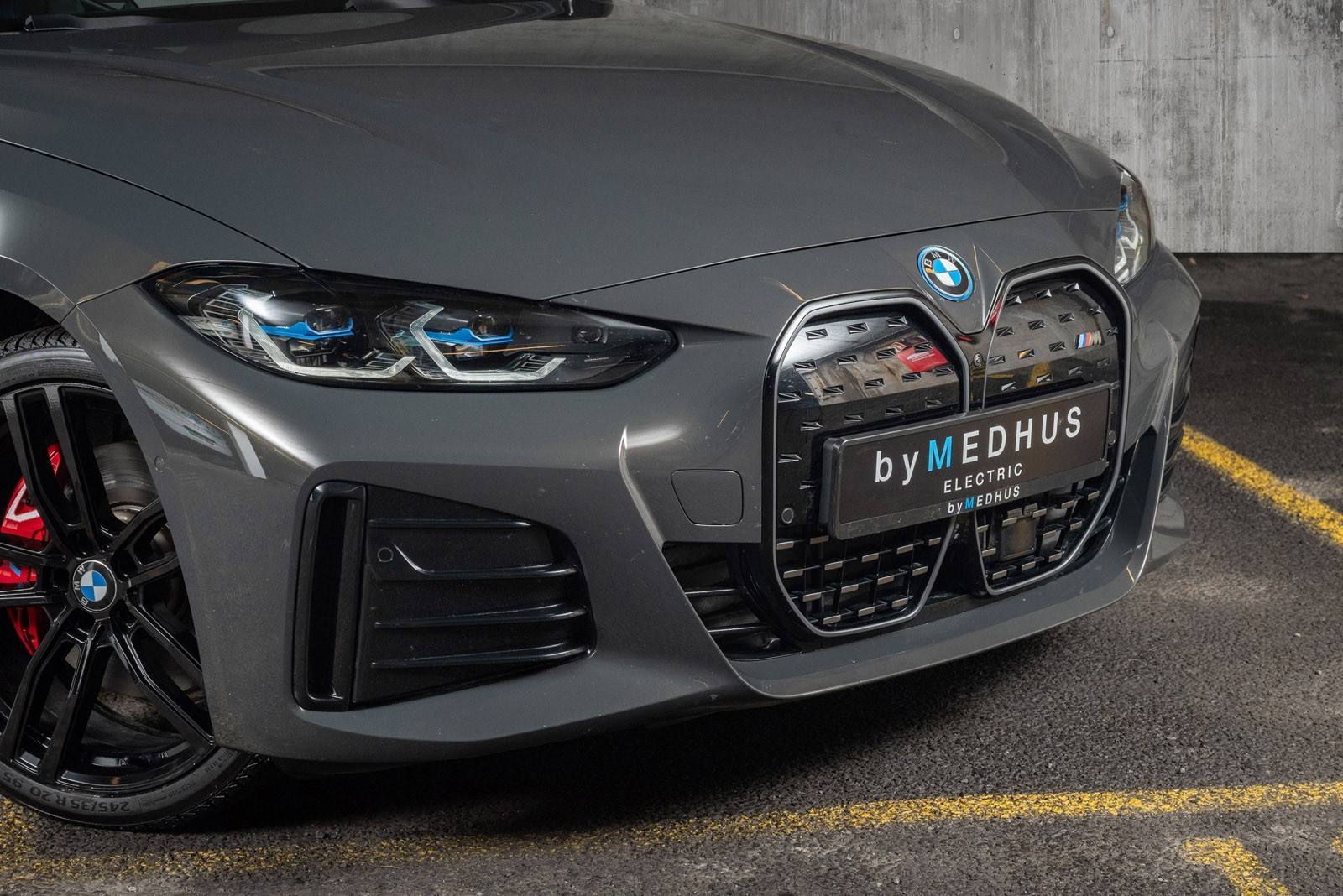 BMW i4 M50