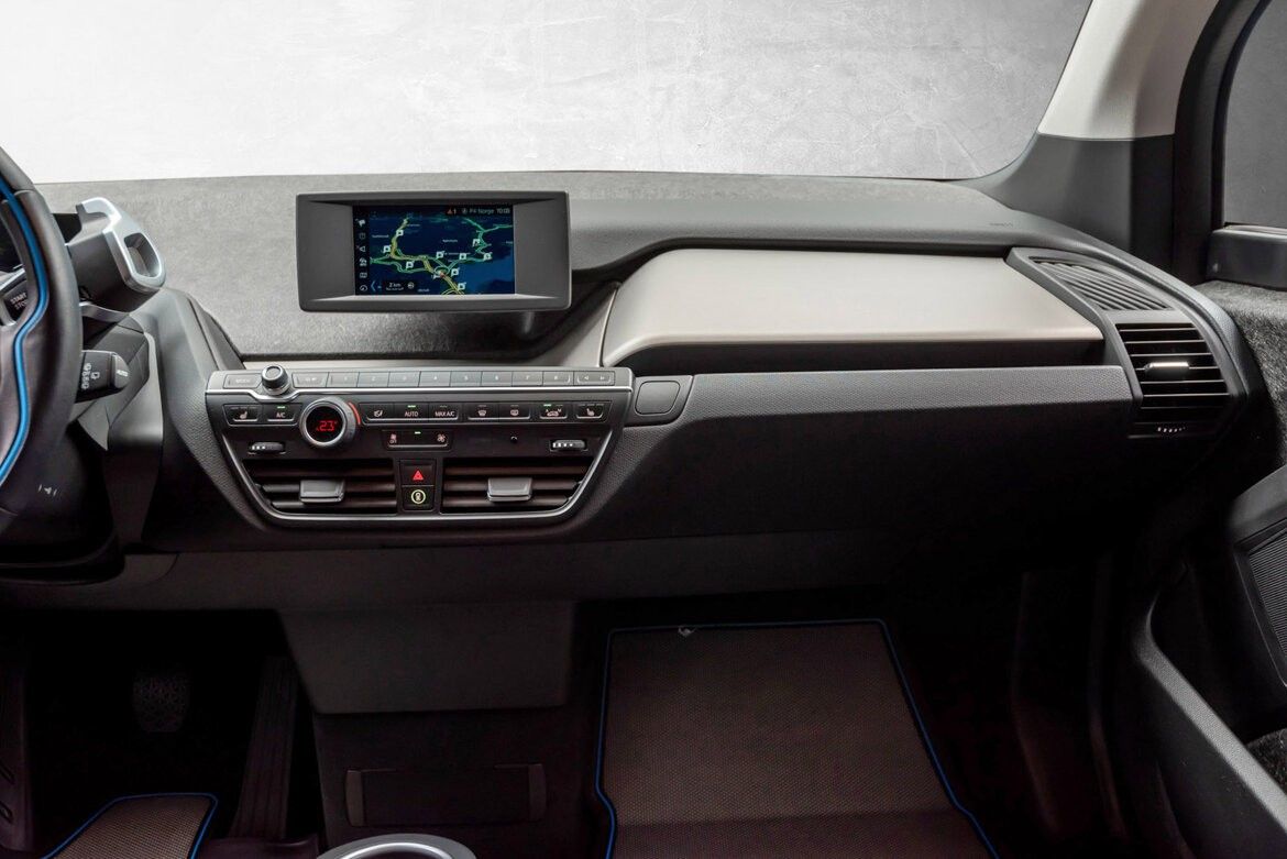 BMW i3