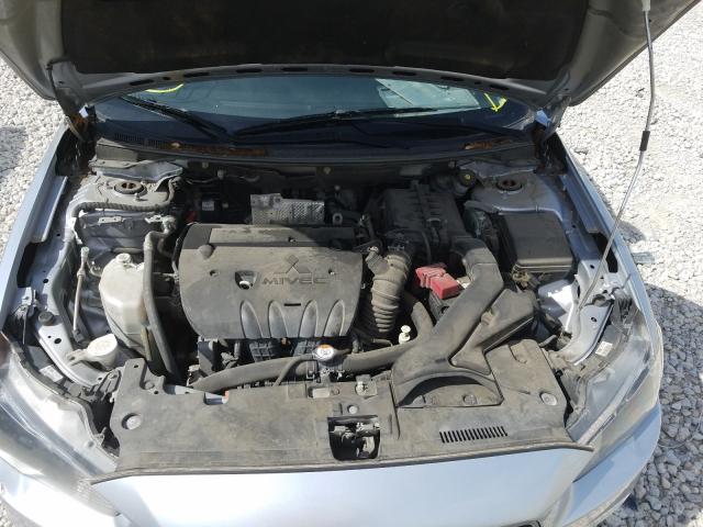 Mitsubishi Lancer ES 2015