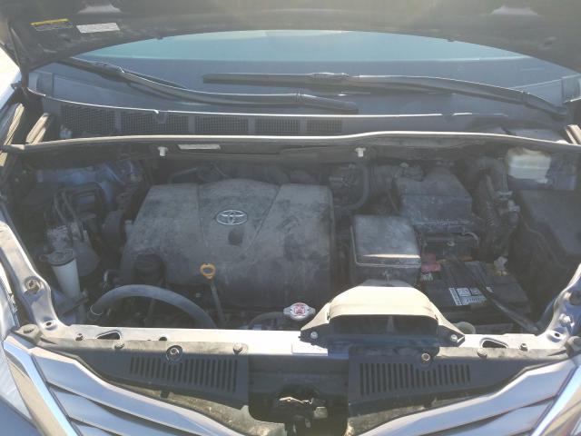 Toyota Sienna XLE 2017