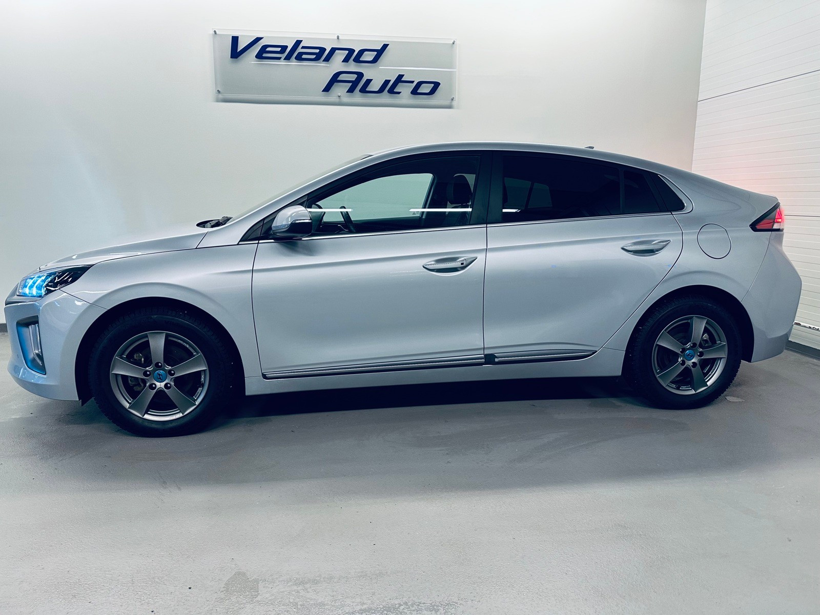 Hyundai IONIQ