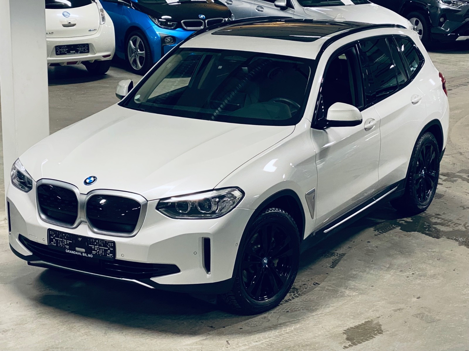 BMW iX3