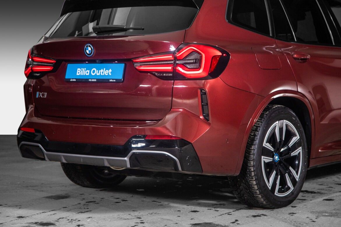 BMW iX3