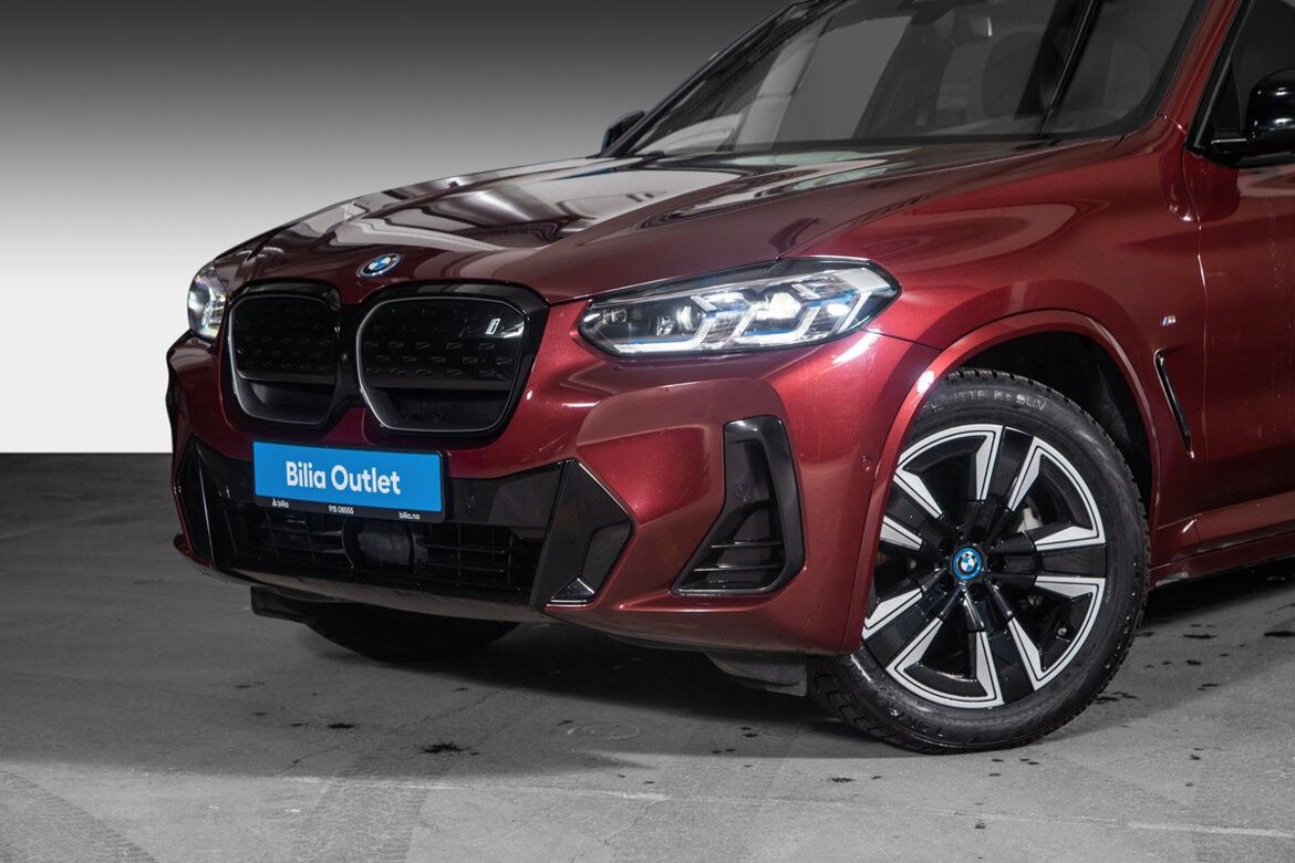 BMW iX3