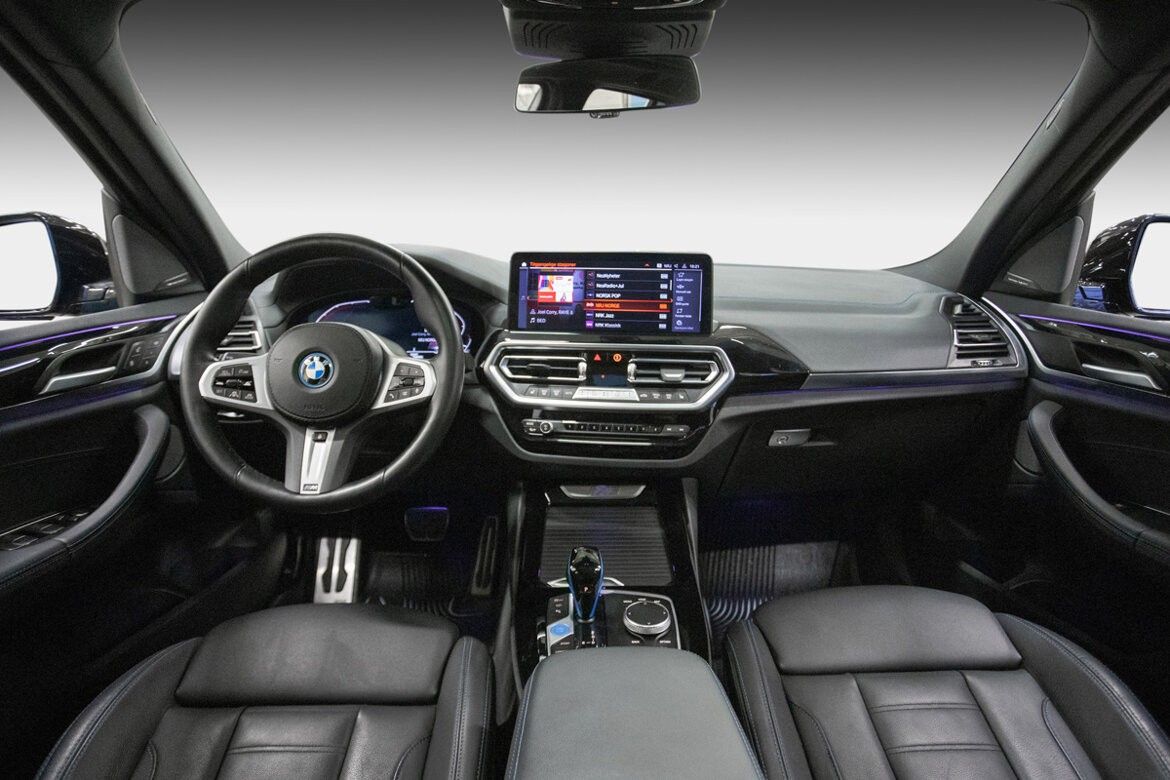 BMW iX3