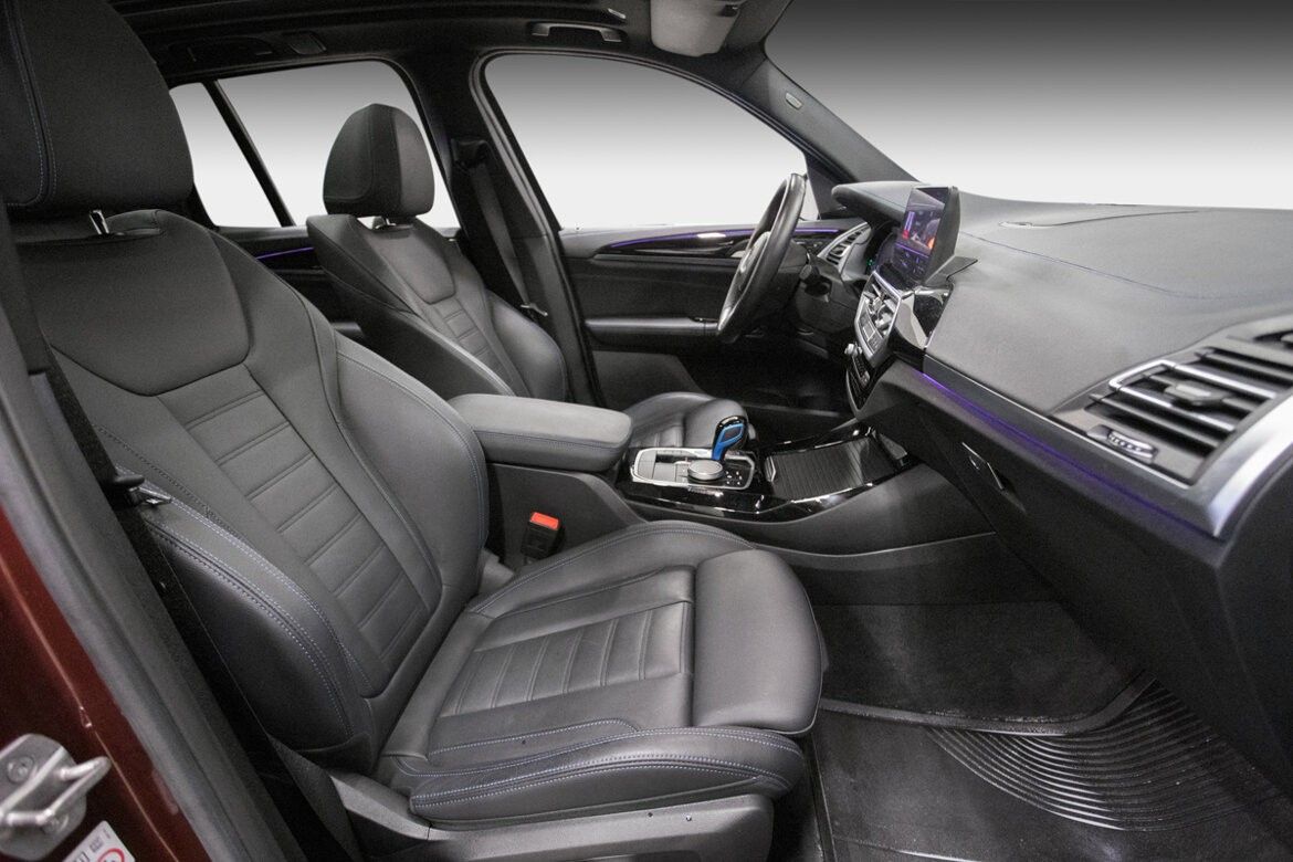 BMW iX3