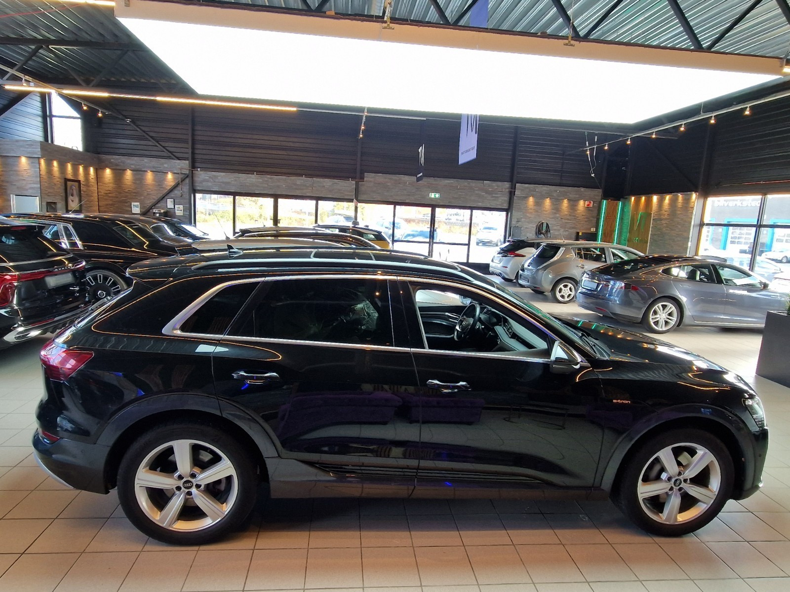 Audi e-tron