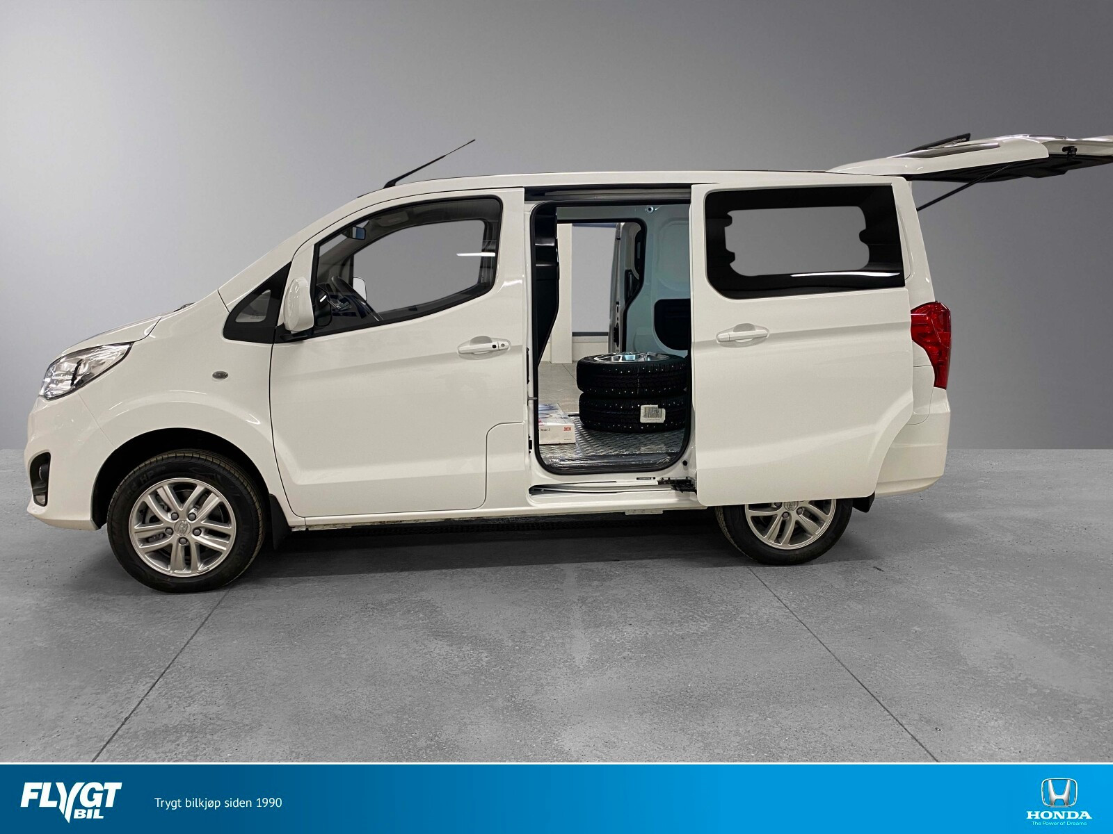 BYD T3