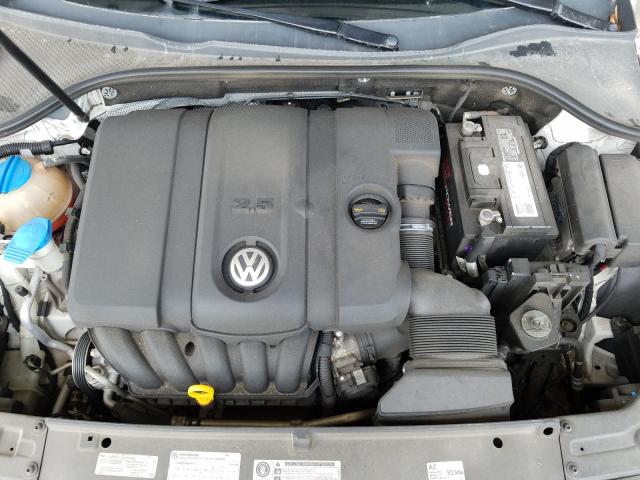 Volkswagen Passat SE 2013