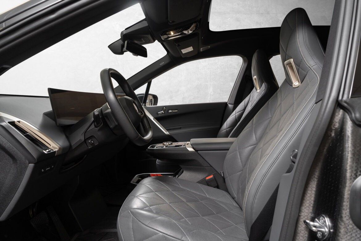 BMW iX M60