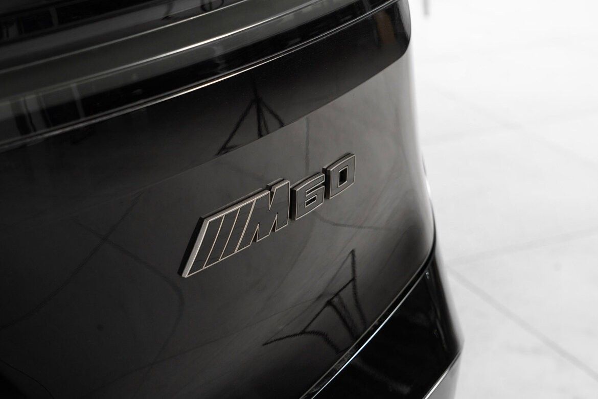 BMW iX M60