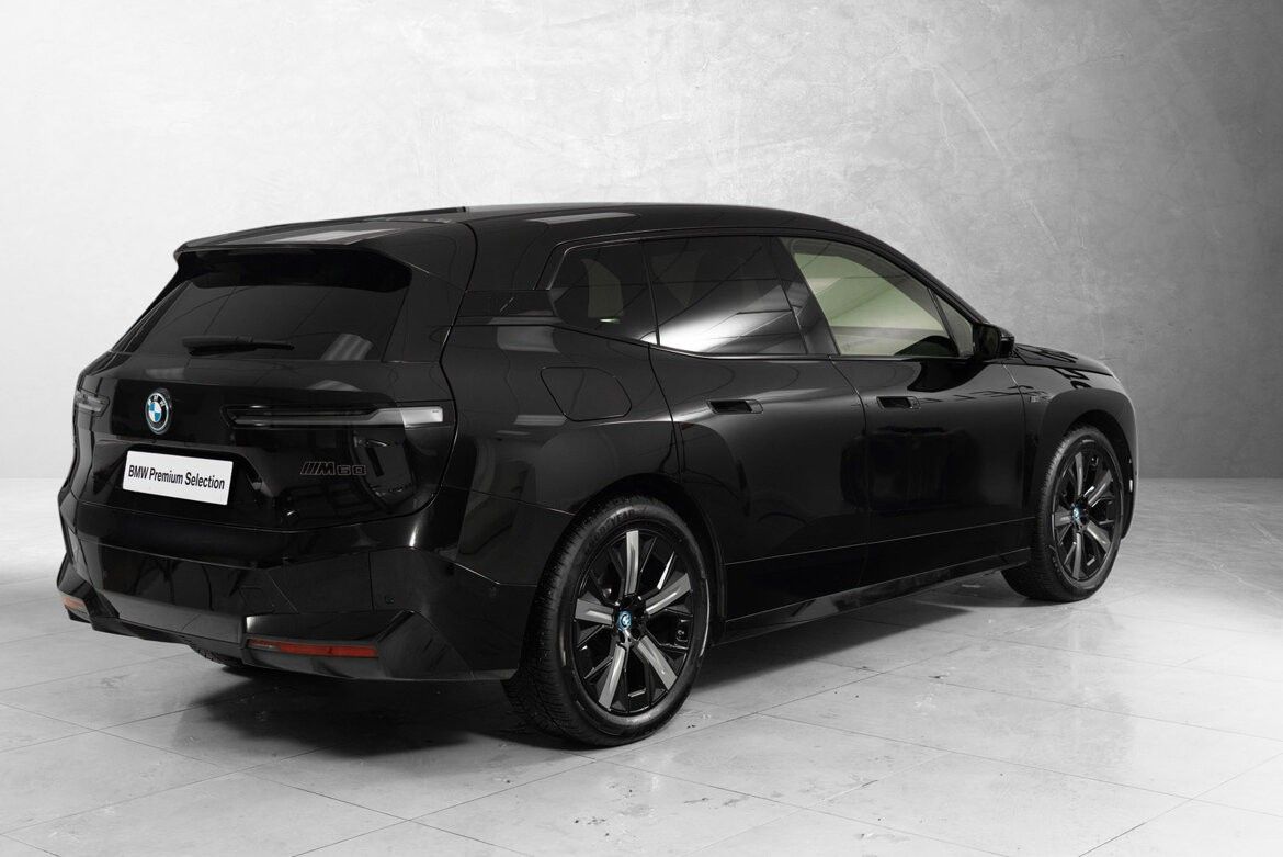 BMW iX M60