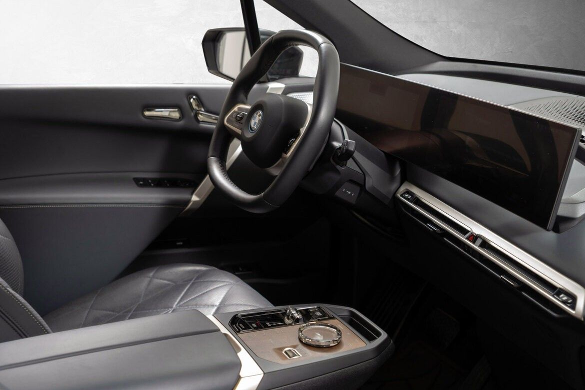BMW iX M60