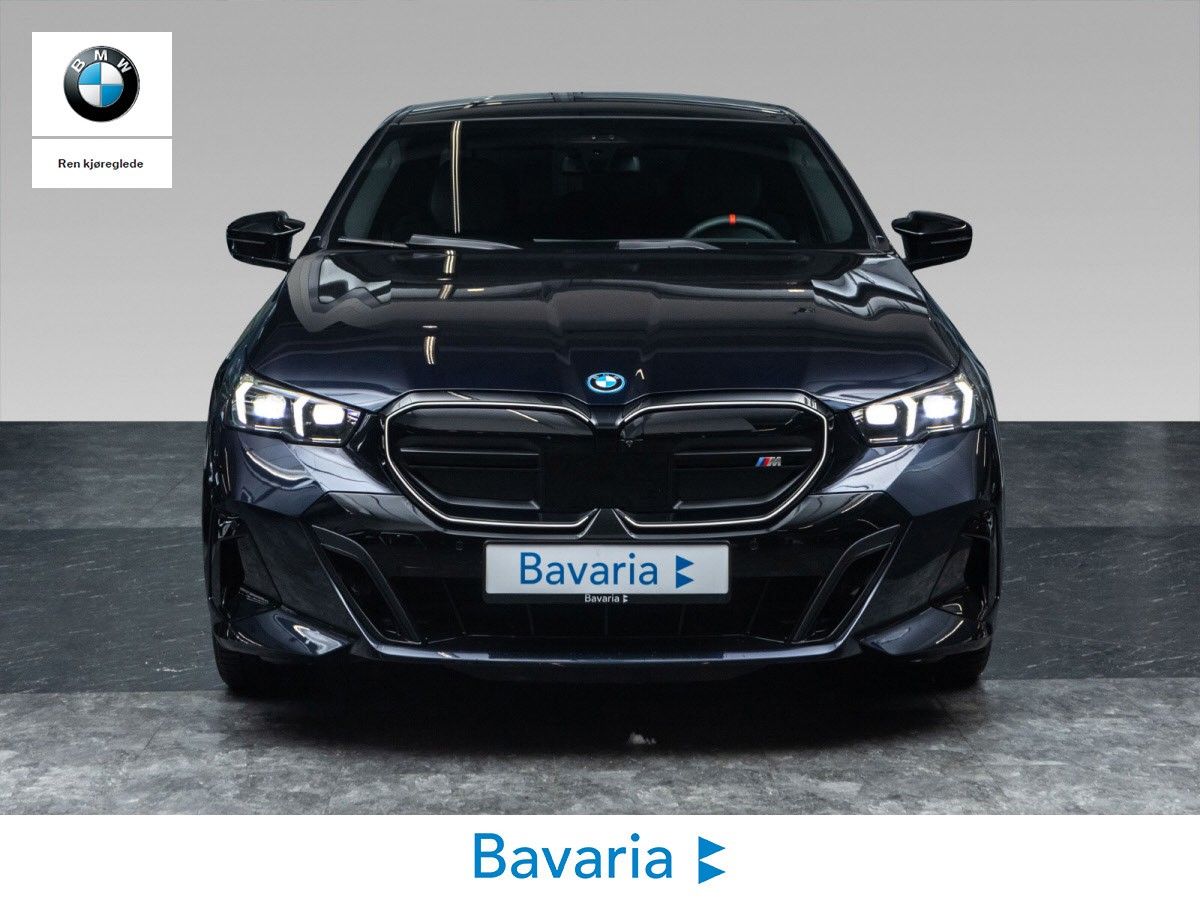 BMW i5 M60