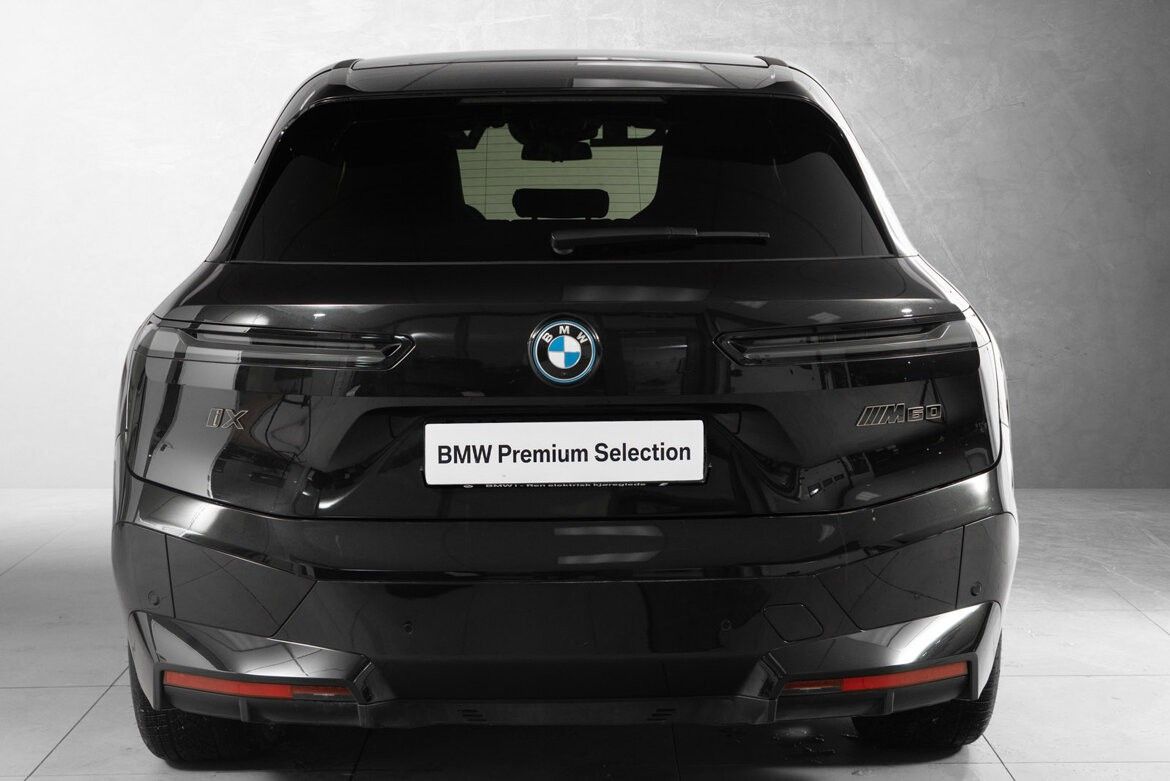BMW iX M60