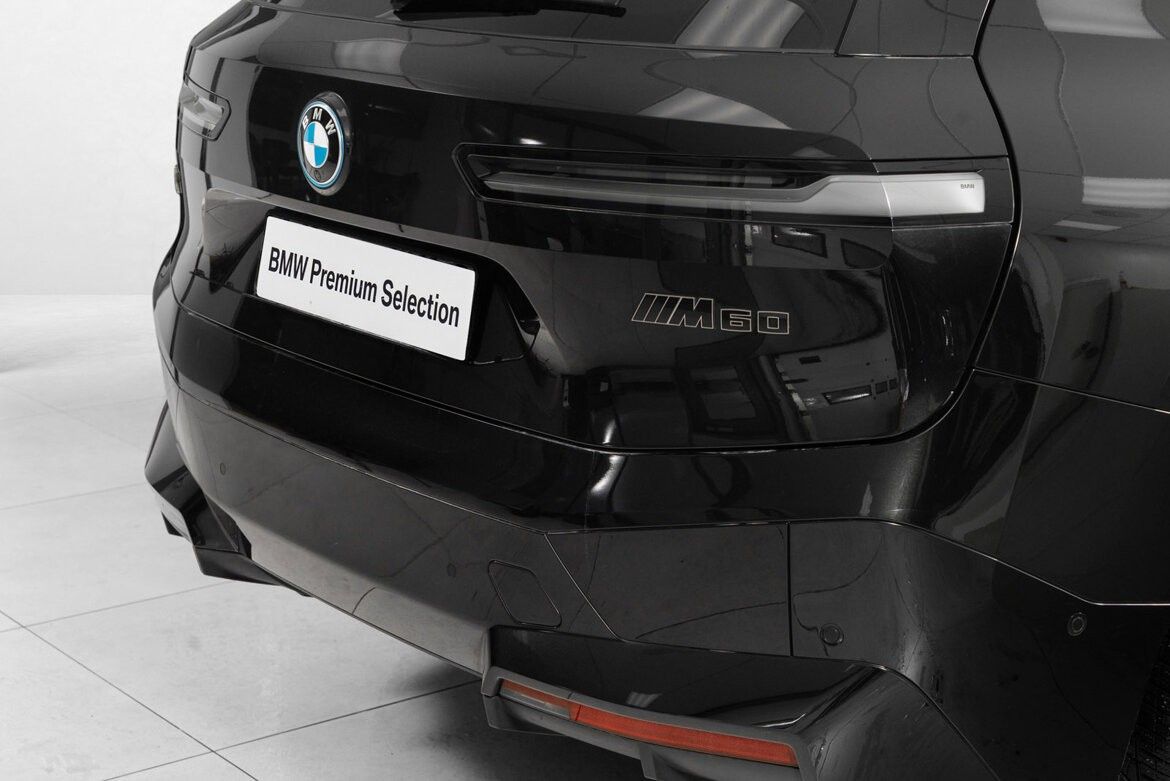 BMW iX M60