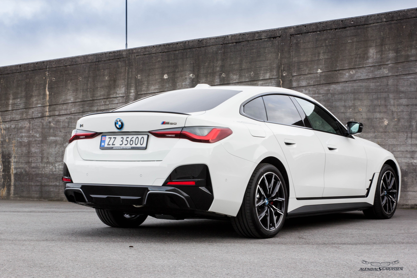BMW i4 M50
