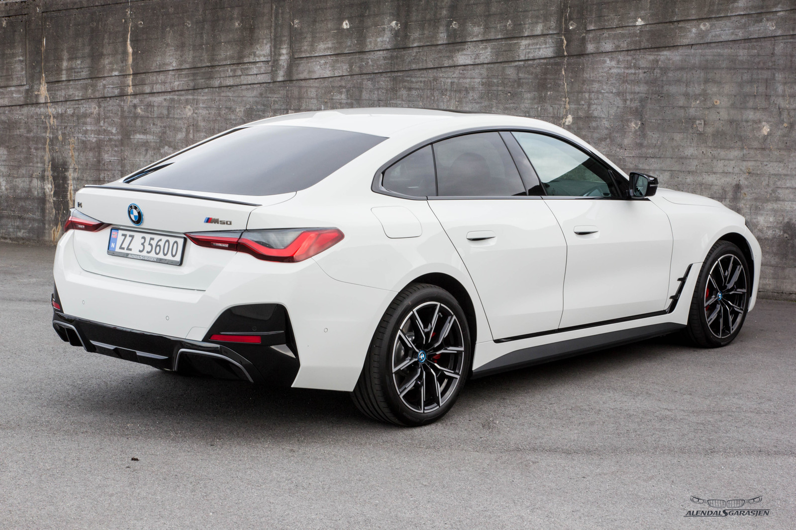 BMW i4 M50