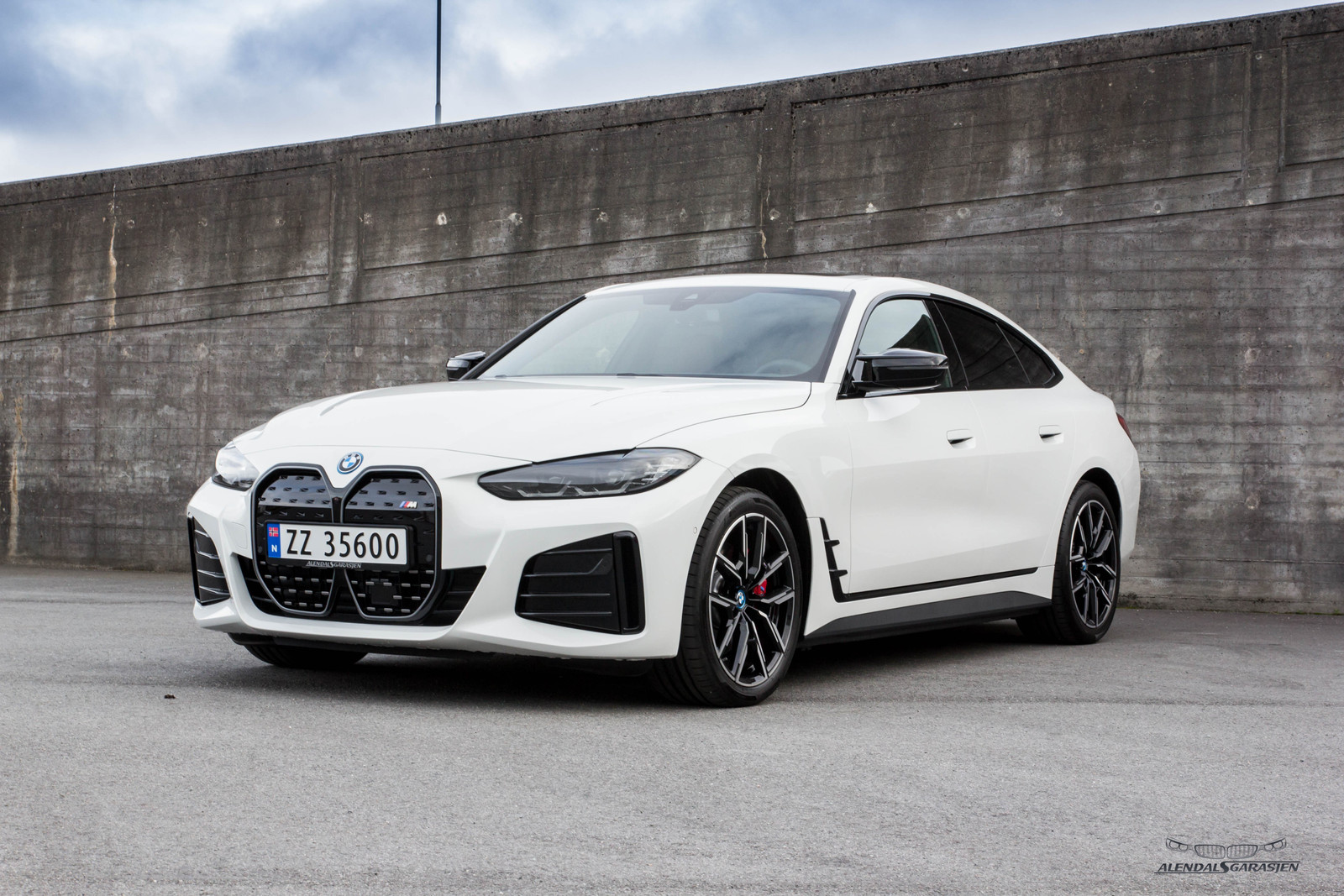 BMW i4 M50