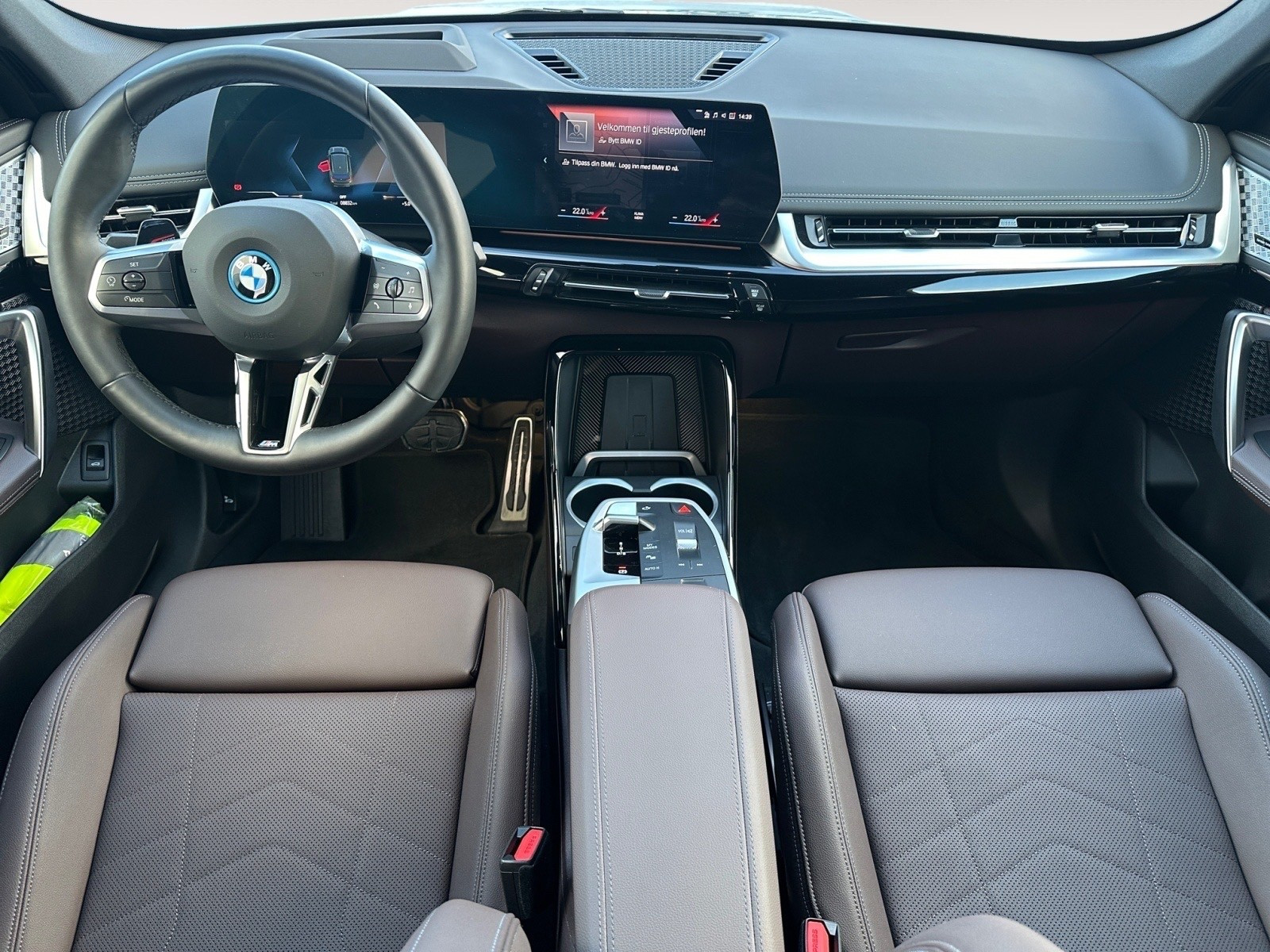 BMW iX1