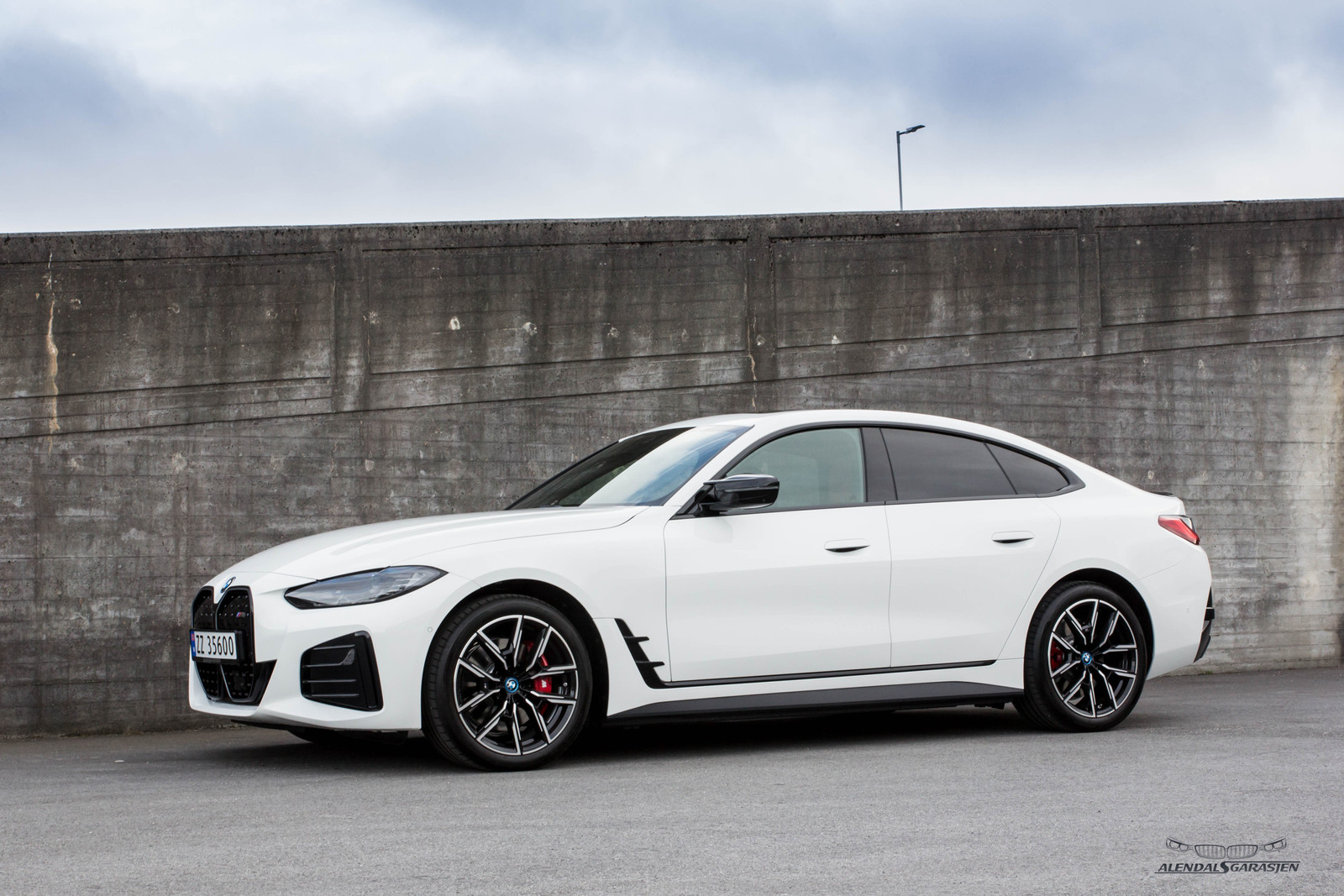 BMW i4 M50